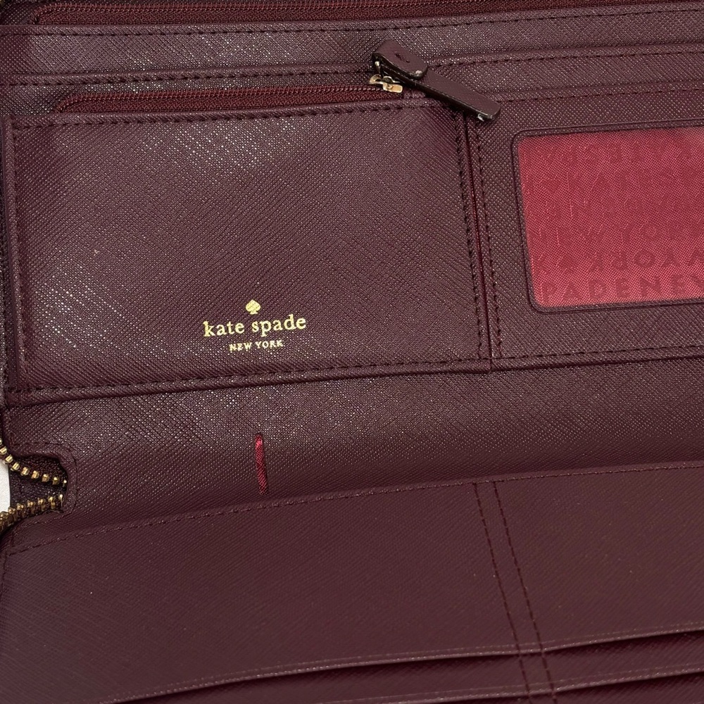Kate Spade Laurel Way Wallet bi-fold with zip closure and inside slip pockets - Picture 6 of 9